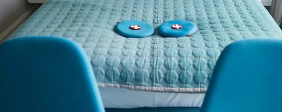 Schloss Kaarz Zimmer Kerstin Blick auf das Bett